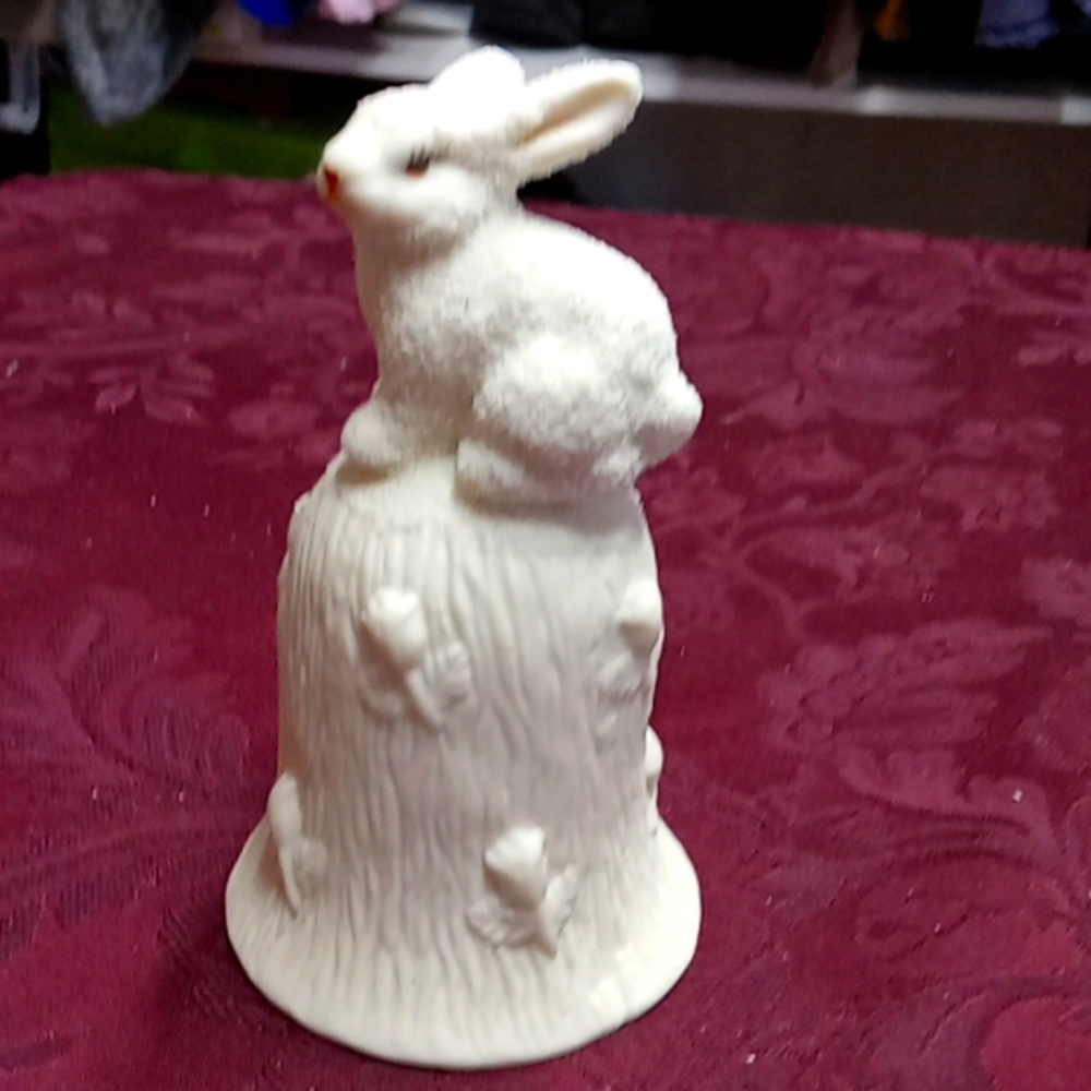 Snow bunny bell